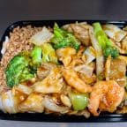 Best Four Seasons (Combo Platter)炒四季 in Baton Rouge, LA