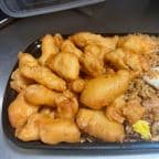 Best Sweet & Sour Chicken (Combo Platter)甜酸鸡 in Baton Rouge, LA